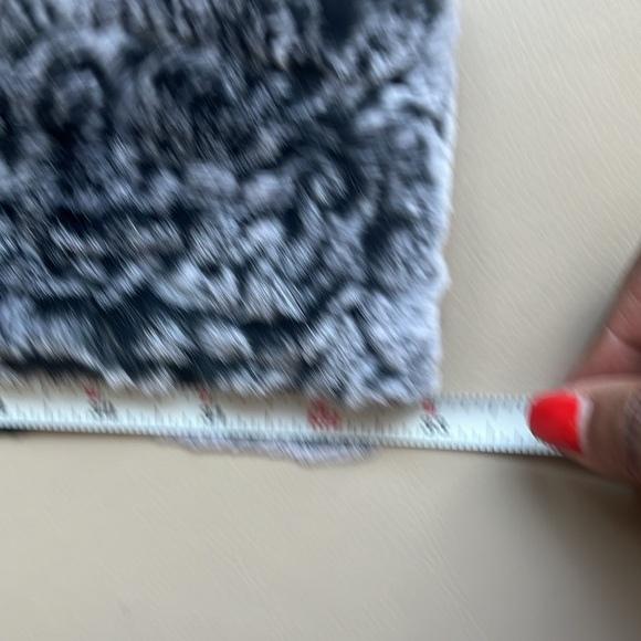 Furstory Rabbit Fur scarf neck shrug - Picture 7 of 9